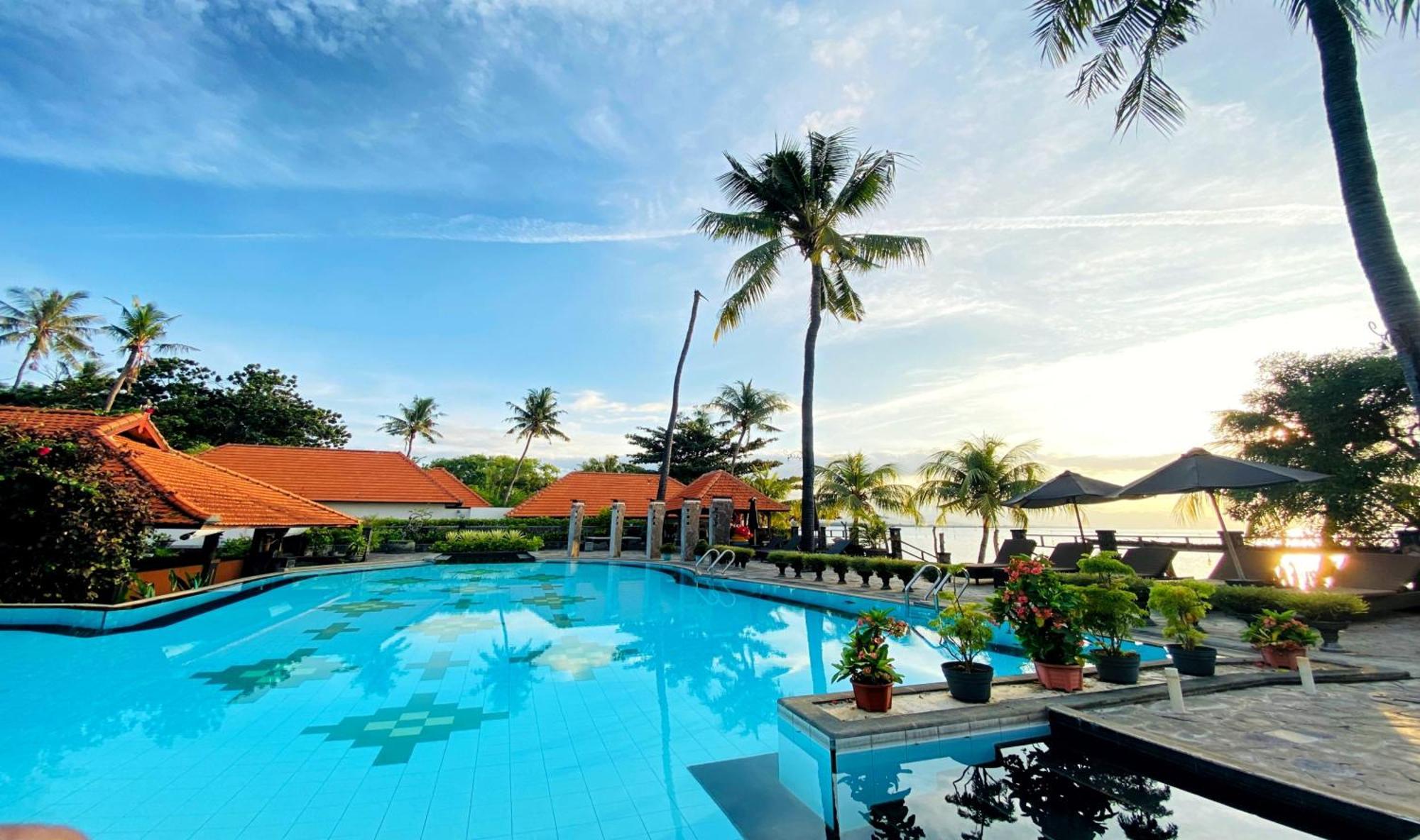 Nugraha Lovina Seaview Resort & Spa Exterior foto