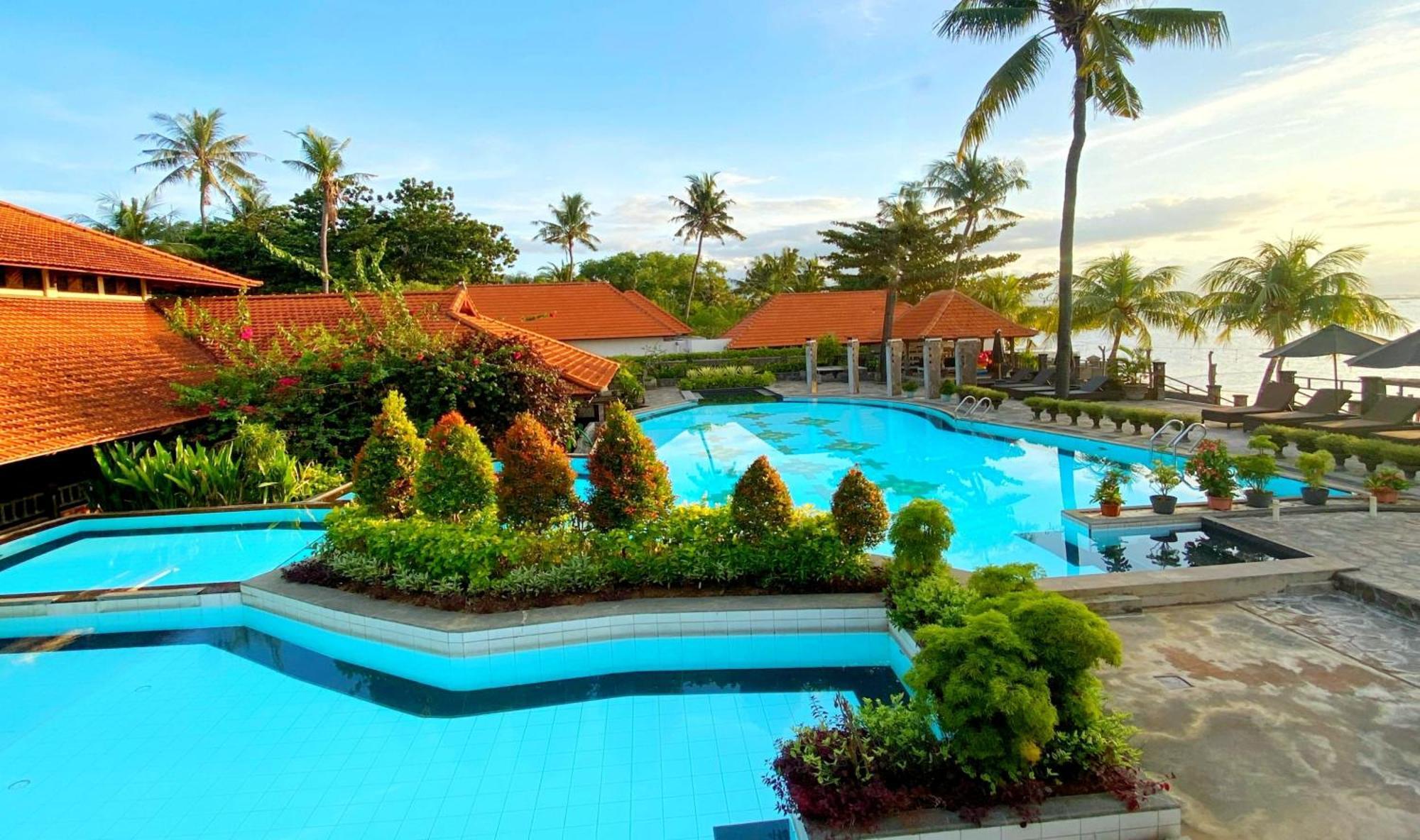 Nugraha Lovina Seaview Resort & Spa Exterior foto